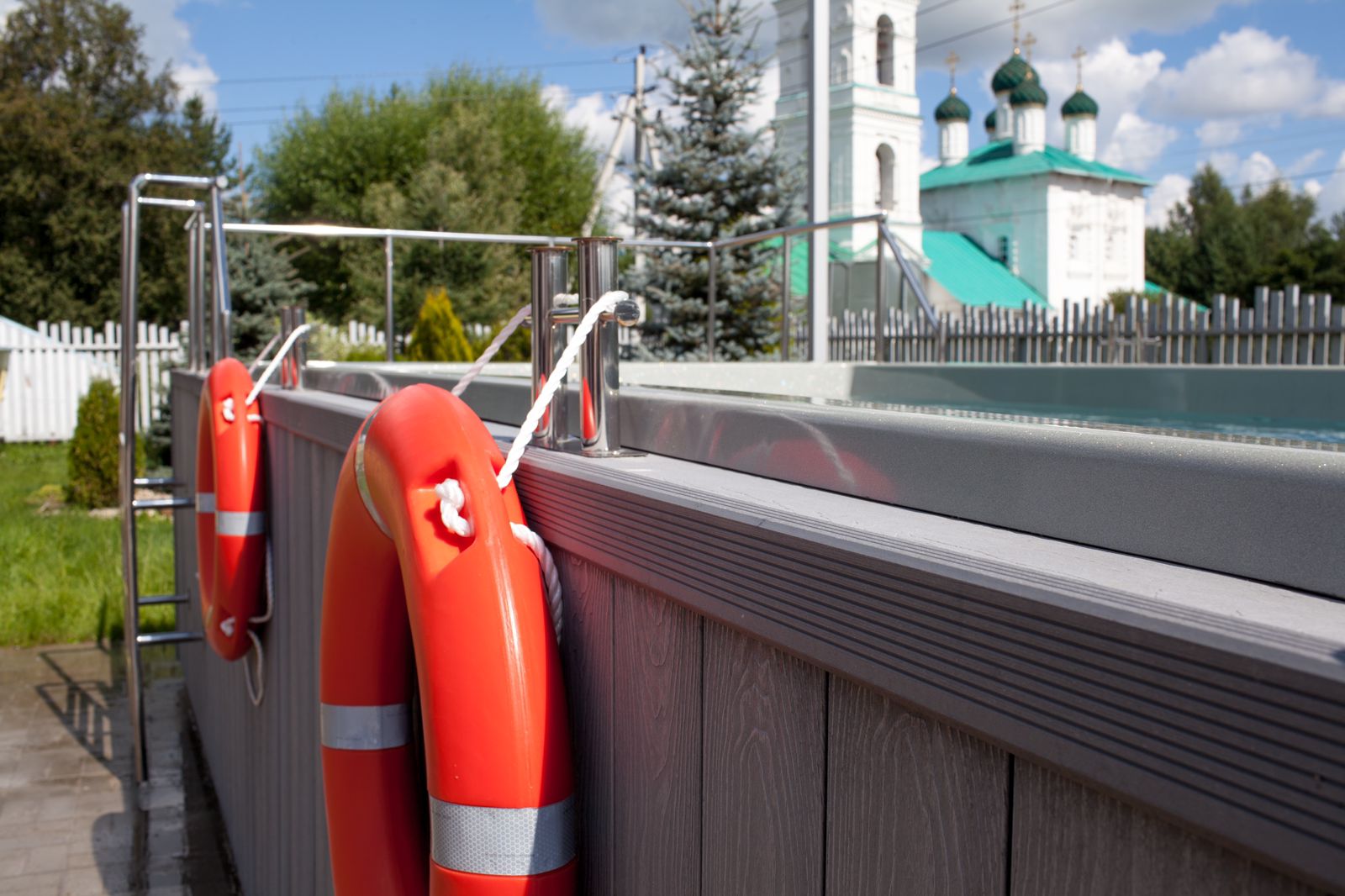 СПА-бассейн с гидромассажем